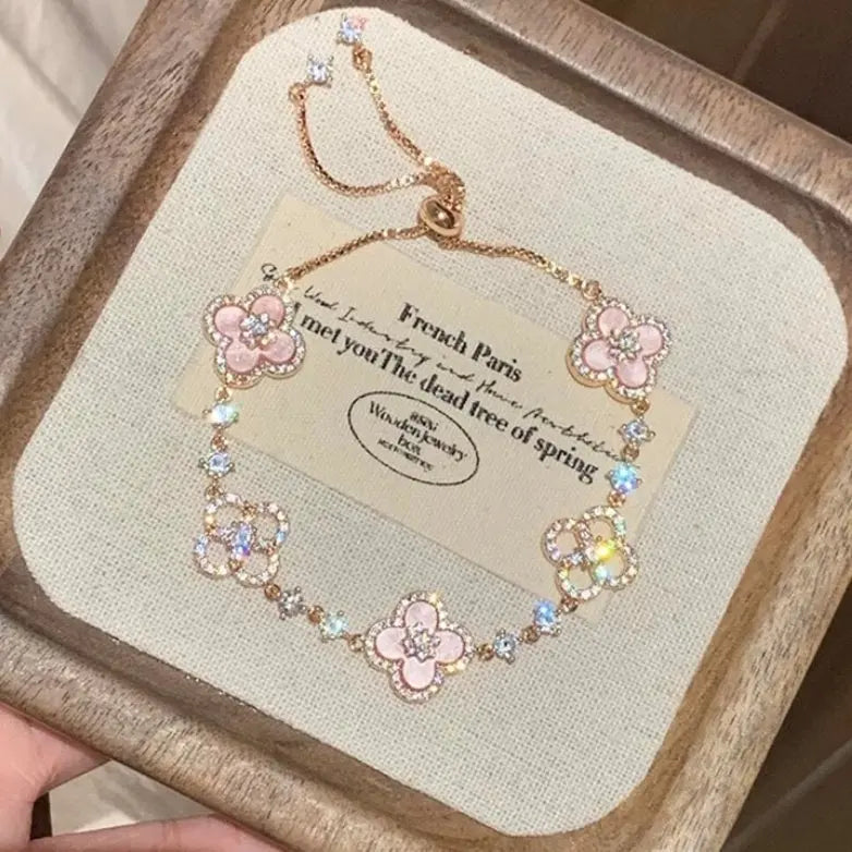 2– Fashion Shell Stone Crystal Pink Mother-Of-Pearl Four-Leaf Clover Bracelet For Women Personalized Vintage Jewelry Accessories